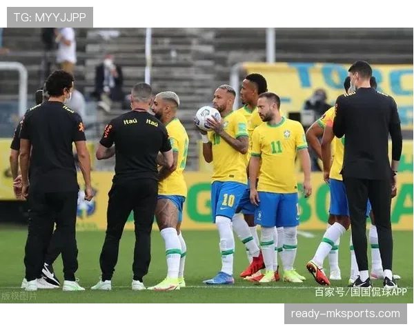 拉菲尼亚与热苏斯同期发展轨迹及战术角色对比分析